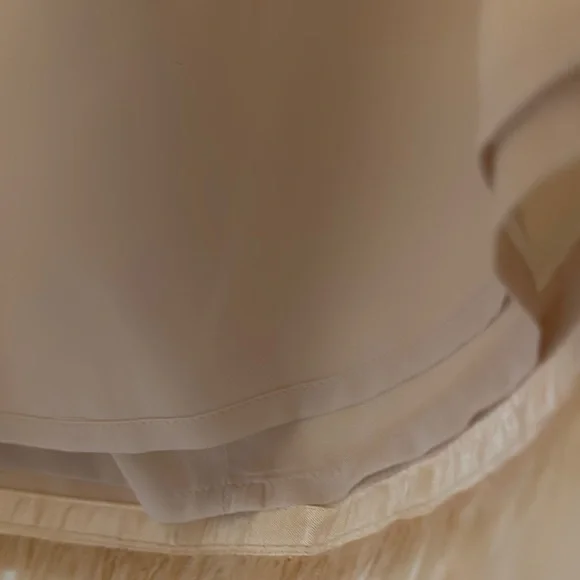 Elegant Beige Feathered Hem Skirt